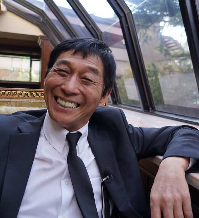 明石家さんまの家系図と家族構成を徹底解説！複雑な生い立ちと家族愛