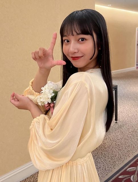 山之内すずの実家は金持ち説はデマ？母子家庭で家族を支えた壮絶な生い立ち