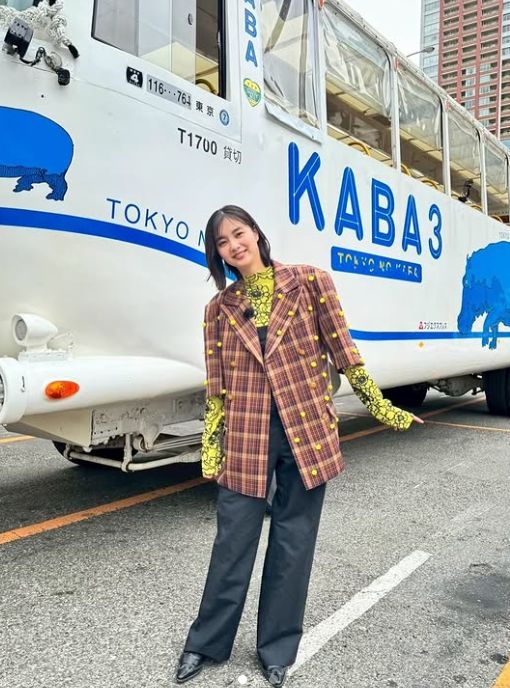 新川優愛の旦那の年収は500万円以上？ロケバス運転手の収入モデルと真相